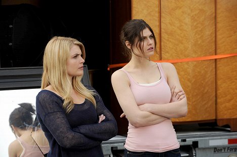 Stevie Nelson, Alexandra Daddario - New Girl - Mars Landing - De filmes