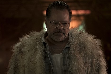 Aaron Douglas - Dirk Gently's Holistic Detective Agency - Fix Everything - Photos