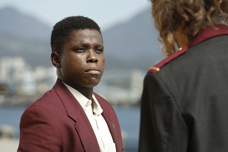 Mpho Koaho - Dirk Gently's Holistic Detective Agency - Two Sane Guys Doing Normal Things - Z filmu