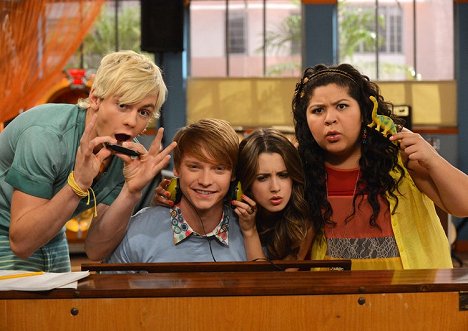 Ross Lynch, Calum Worthy, Laura Marano, Raini Rodriguez - Austin & Ally - Kuvat kuvauksista