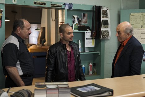 Juan Carlos Cantu, Michael Mando, Mark Margolis - Better Call Saul - Lantern - Photos