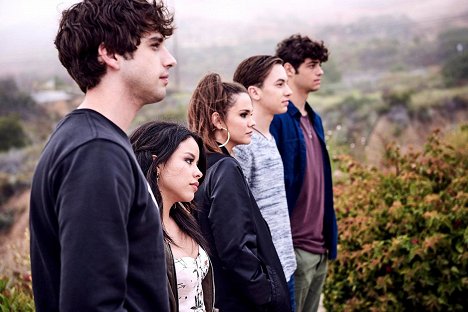 David Lambert, Cierra Ramirez, Maia Mitchell, Hayden Byerly, Noah Centineo - The Fosters - Season 5 - Promo