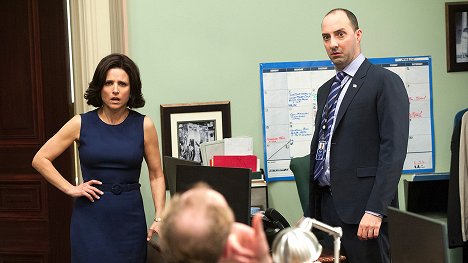 Julia Louis-Dreyfus, Tony Hale - Veep - Shutdown - Photos