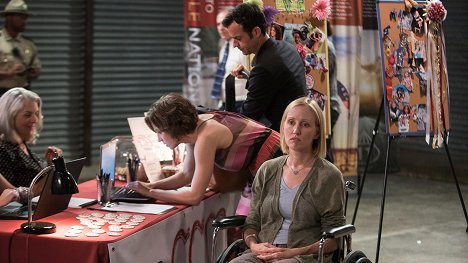 Carrie Coon, Justin Theroux, Janel Moloney - A hátrahagyottak - Lens - Filmfotók