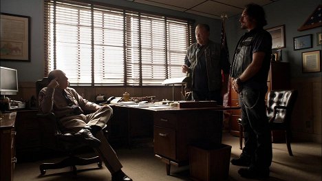 Dayton Callie, William Lucking, Kim Coates - Sons of Anarchy - Turas - Van film