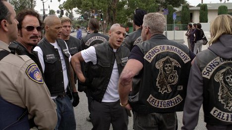 Kim Coates, David Labrava, Kenny Johnson, Theo Rossi - Sons of Anarchy - Bis dass der Tod ... - Filmfotos