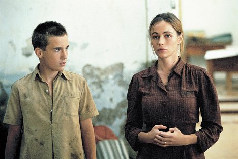 Grégoire Leprince-Ringuet, Emmanuelle Béart - Les Égarés - Film