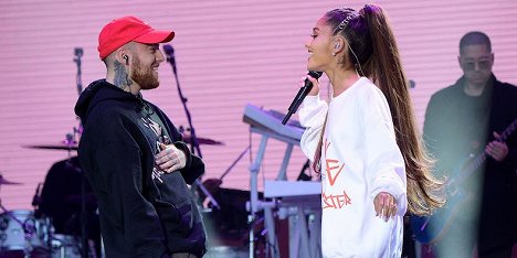 Mac Miller, Ariana Grande - Koncert pro Manchester - Z filmu
