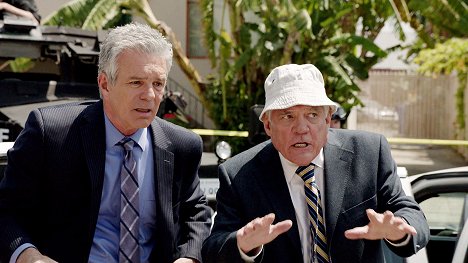 Tony Denison, G. W. Bailey - Major Crimes - I, Witness - Photos