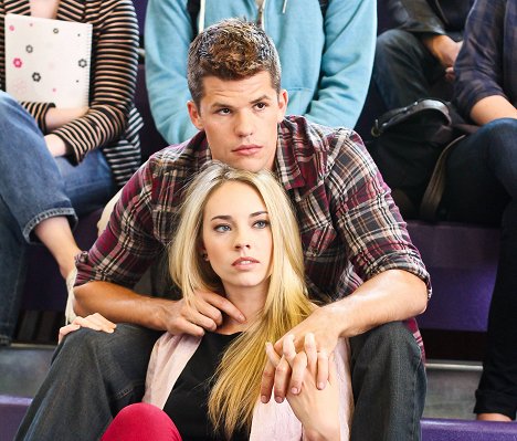 Max Carver, Laura Ashley Samuels - The Cheating Pact - Z filmu