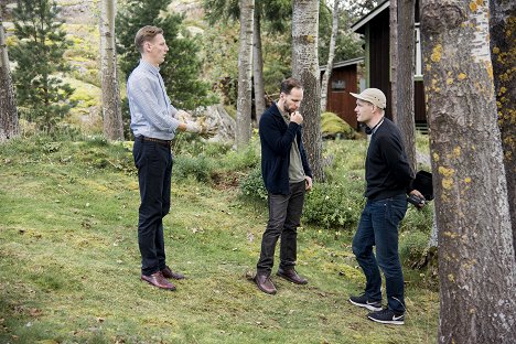 Pekka Strang, Juho Milonoff, Teppo Airaksinen - Katto - Van de set