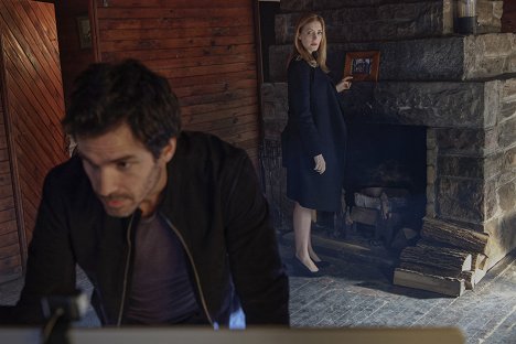 Santiago Cabrera, Jennifer Finnigan - Salvation - Neztrácet víru - Z filmu