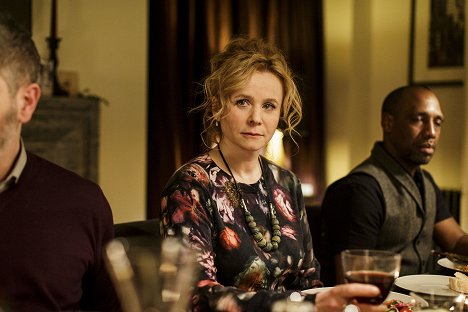 Emily Watson - Apple Tree Yard - Episode 2 - Van film