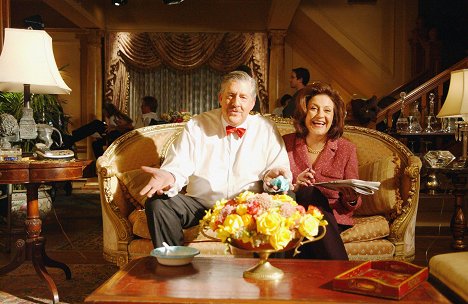 Edward Herrmann, Kelly Bishop - Gilmore Girls - We've Got Magic to Do - Photos