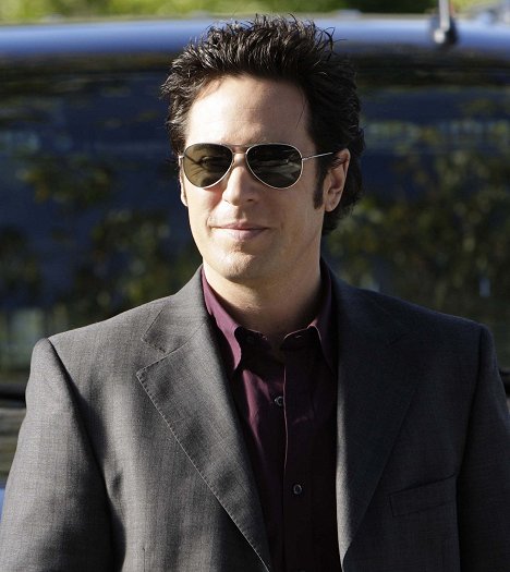 Rob Morrow - Numb3rs - Guilt Trip - Van film