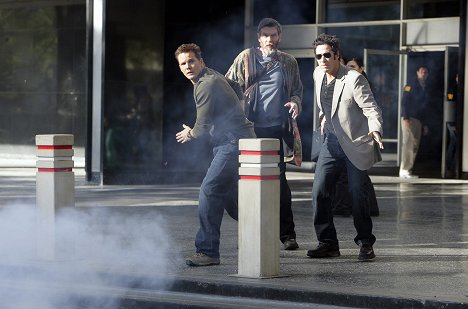 Dylan Bruno, John Glover, Rob Morrow - Numb3rs - Trouble in Chinatown - Photos
