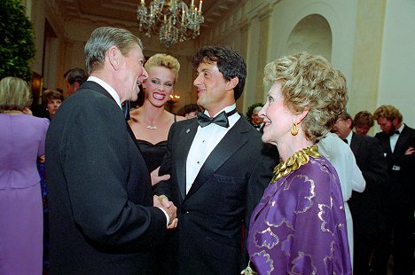 Ronald Reagan, Brigitte Nielsen, Sylvester Stallone, Nancy Davis - Rocky IV : Le coup de poing americain - Z filmu
