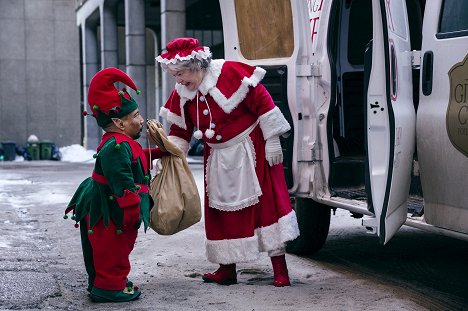 Tony Cox, Kathy Bates - Bad Santa 2 - Photos