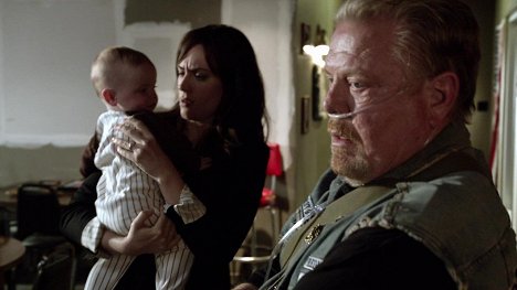 Maggie Siff, William Lucking - Sons of Anarchy - With an X - Photos
