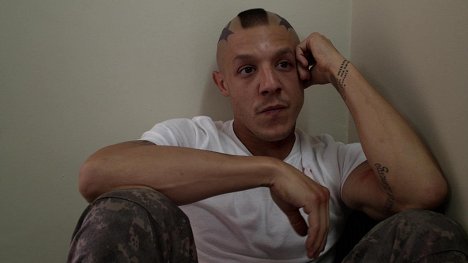 Theo Rossi - Sons of Anarchy - Hands - Photos