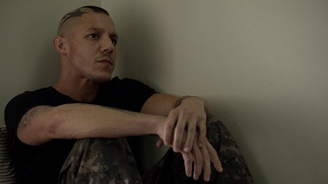 Theo Rossi - Sons of Anarchy - To Be, Act 2 - Van film