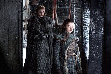Sophie Turner, Maisie Williams - Game of Thrones - Beyond the Wall - Photos