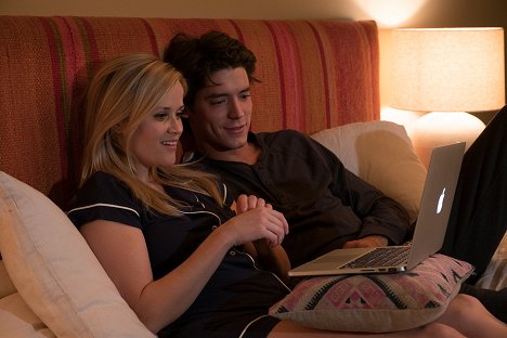 Reese Witherspoon, Pico Alexander - Home Again - Photos