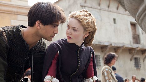 Luke Pasqualino, Holliday Grainger - The Borgias - Paolo - Photos