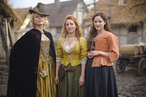 Naomi Battrick, Niamh Walsh, Sophie Rundle - Jamestown - Season 1 - Promóció fotók