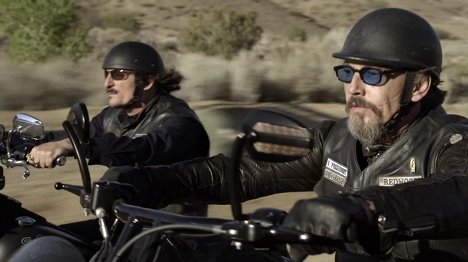 Kim Coates, Tommy Flanagan - Sons of Anarchy - Straw - Photos