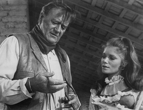 John Wayne, Pamela McMyler - Chisum - Kuvat elokuvasta