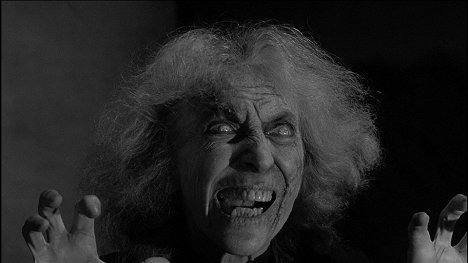 Leona Anderson - House on Haunted Hill - Photos