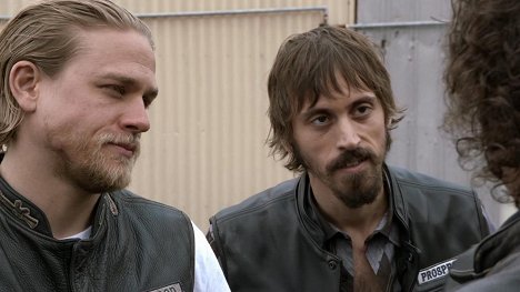 Charlie Hunnam, Niko Nicotera - Kemény motorosok - Wolfsangel - Filmfotók