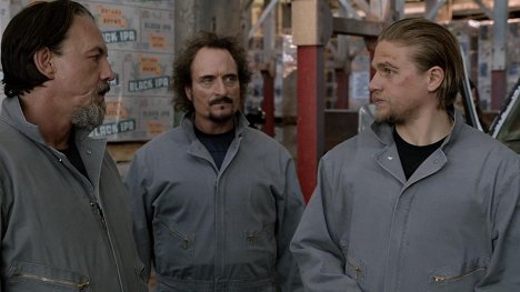 Tommy Flanagan, Kim Coates, Charlie Hunnam - Sons of Anarchy - Le Paradoxe du parrain - Film