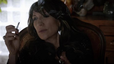 Katey Sagal - Sons of Anarchy - A Mother's Work - Photos