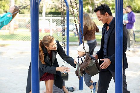 Kate Walsh, Benjamin Bratt - Private Practice - Apron Strings - Photos