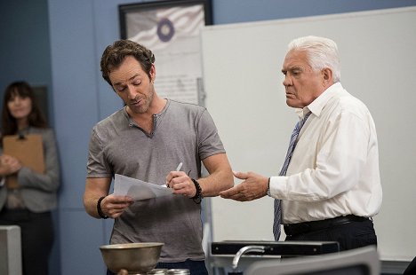 Luke Perry, G. W. Bailey - Major Crimes - Cutting Loose - Photos