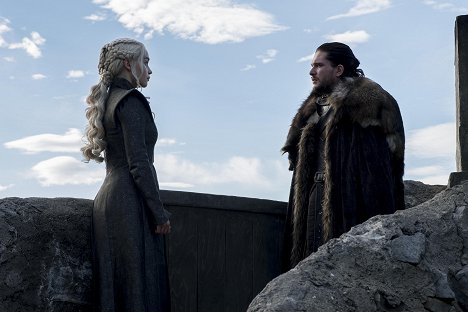 Emilia Clarke, Kit Harington - Game of Thrones - The Queen's Justice - Photos