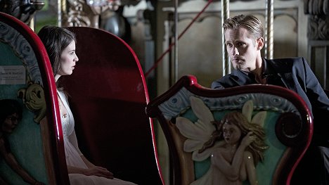 Amelia Rose Blaire, Alexander Skarsgård - True Blood - At Last - Photos