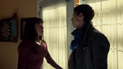 Tatiana Maslany, Jordan Gavaris - Orphan Black - Effects of External Conditions - Z filmu