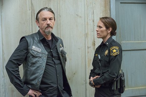 Tommy Flanagan, Annabeth Gish - Sons of Anarchy - Guerre totale - Film