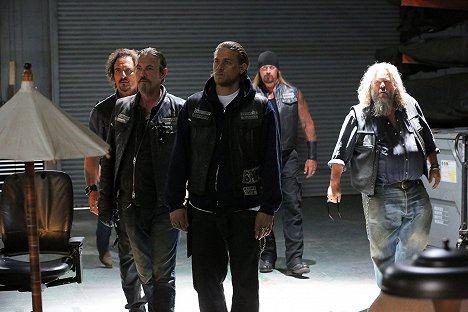 Kim Coates, Tommy Flanagan, Charlie Hunnam, Rusty Coones, Mark Boone Junior - Sons of Anarchy - Vertrauensbeweis - Filmfotos