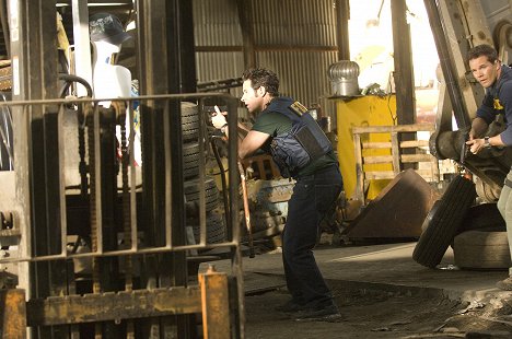 Rob Morrow, Dylan Bruno - Numb3rs - Angels and Devils - Photos