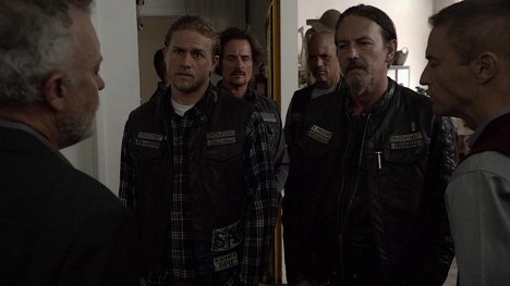 Charlie Hunnam, Kim Coates, David Labrava, Tommy Flanagan - Hijos de la anarquía - Red Rose - De la película