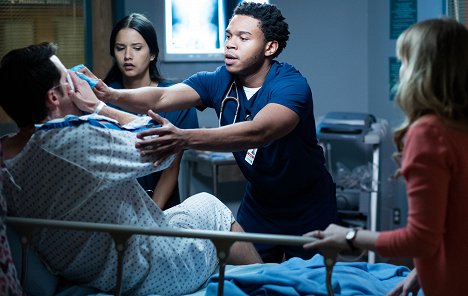 David A. Gregory, Tanaya Beatty, Robert Bailey Jr., Lindsay Pulsipher - The Night Shift - Burned - Photos