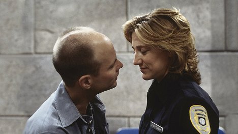 Terry Kinney, Edie Falco - Oz - Hölle hinter Gittern - Angebot und Nachfrage - Filmfotos