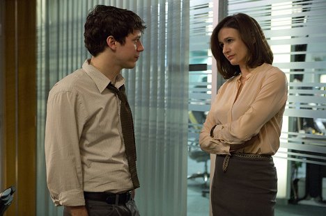 John Gallagher Jr., Emily Mortimer - The Newsroom - First Thing We Do, Let's Kill All the Lawyers - Van film