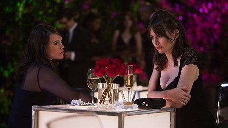 Clea DuVall, Emily Mortimer - The Newsroom - Main Justice - Photos