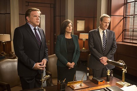 Brian Howe, Marcia Gay Harden, Jeff Daniels - The Newsroom - Desacato - De la película