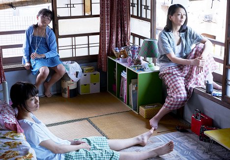 Fumi Nikaidou, 山田望叶, Kyōko Koizumi - Fukigen na Kako - Van film